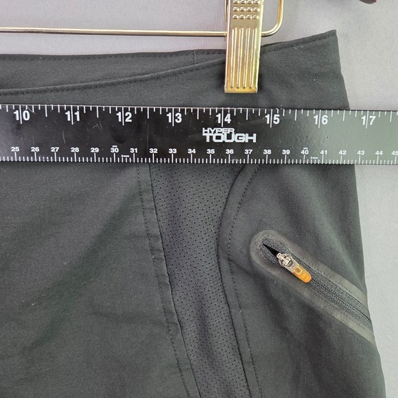 The North Face Flight Series Shorts Womens 8 Black Hiking Running Athletic Zip - Picture 3 of 10
